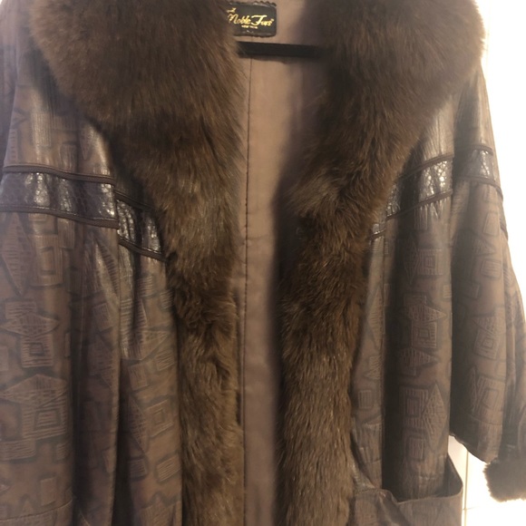 Leather ( embossed) and fox fur full length coat.  Excellent condition. - Picture 3 of 3